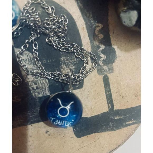 TAURUS BLUE GLOBE ZODIAC STAR SIGN NECKLACE - Picture 7 of 11